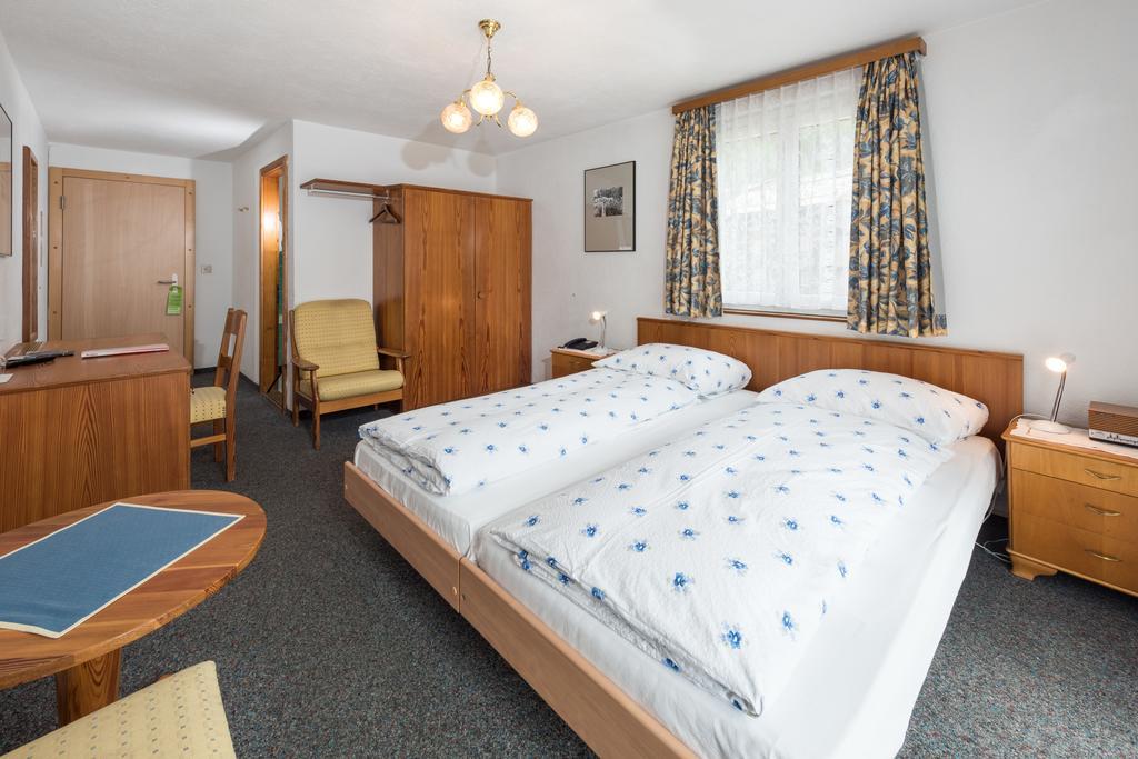 Double Room with Balcony or Terrace and partially Matterhorn View